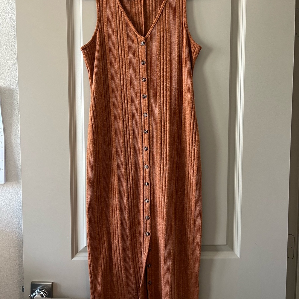 Cleo & Wolf Orange/Rust Sleeveless Button-Down Dress